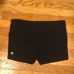 Lululemon spandex shorts